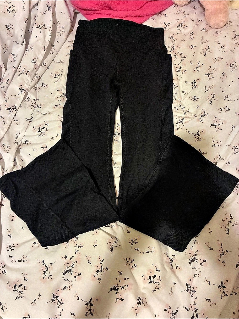 Laundry by Shelli Segal High Rise Flare Leggings with Pockets